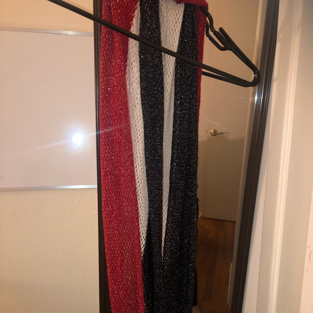 Tri color Steve Madden netted scarf with a little sparkle , 17 inches wide
